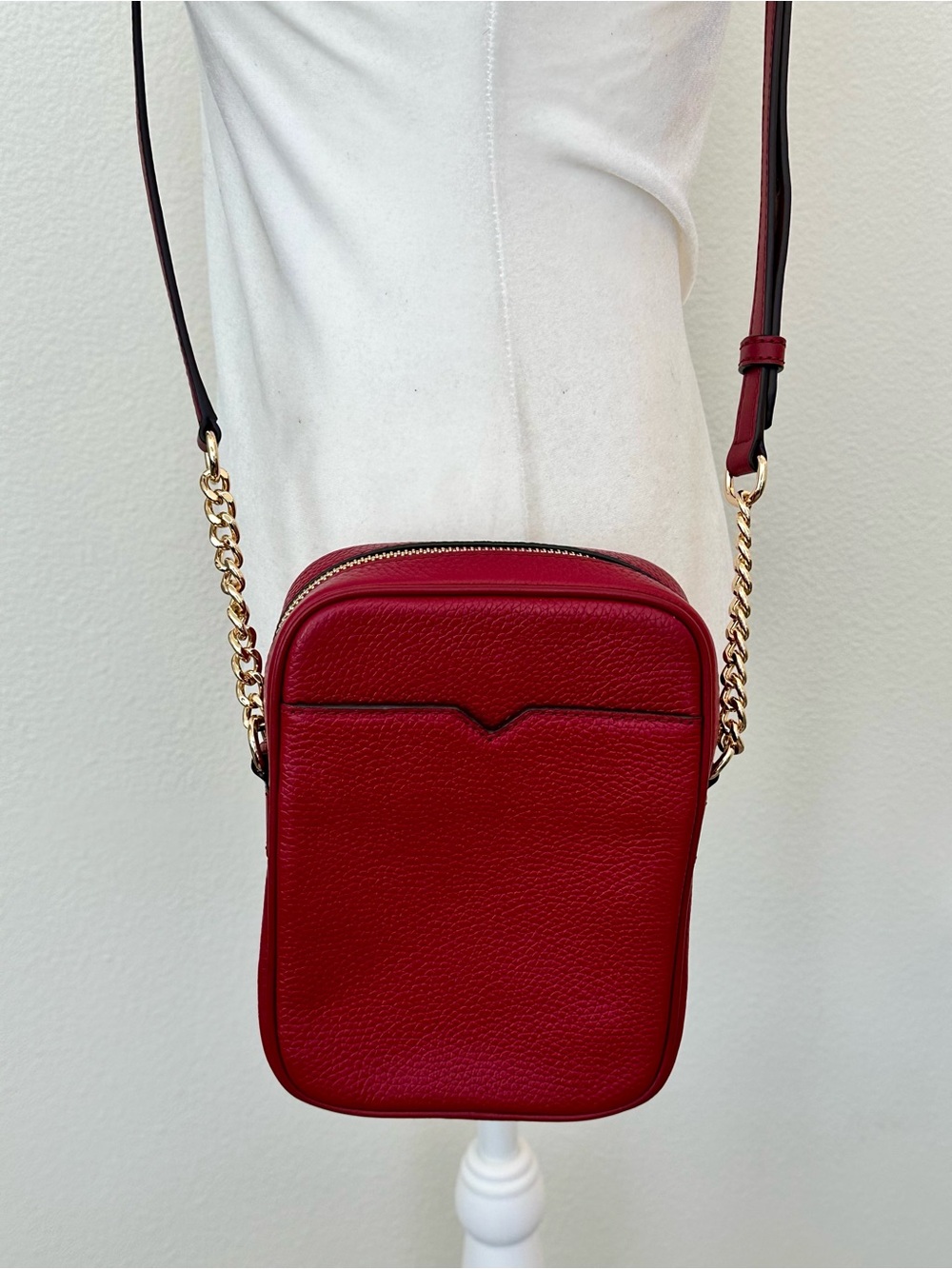 MICHAEL KORS Jet Set Pebbled Leather Crossbody Bag Cherry Red Gold Hardware - Picture 6 of 10